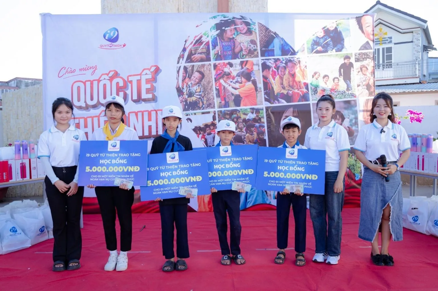 Dịch vụ khách hàng chuyên nghiệp 8KBET